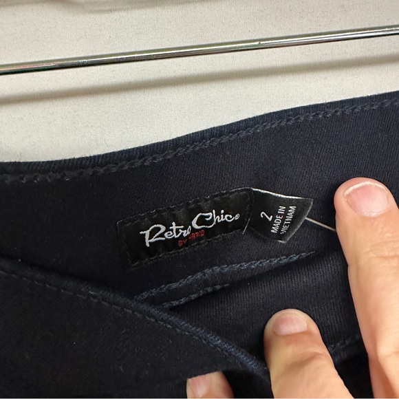 NWT Torrid Shorts - Retro Chic - Plus Size 2 - Navy with Strawberries 🍓 - Picture 4 of 6